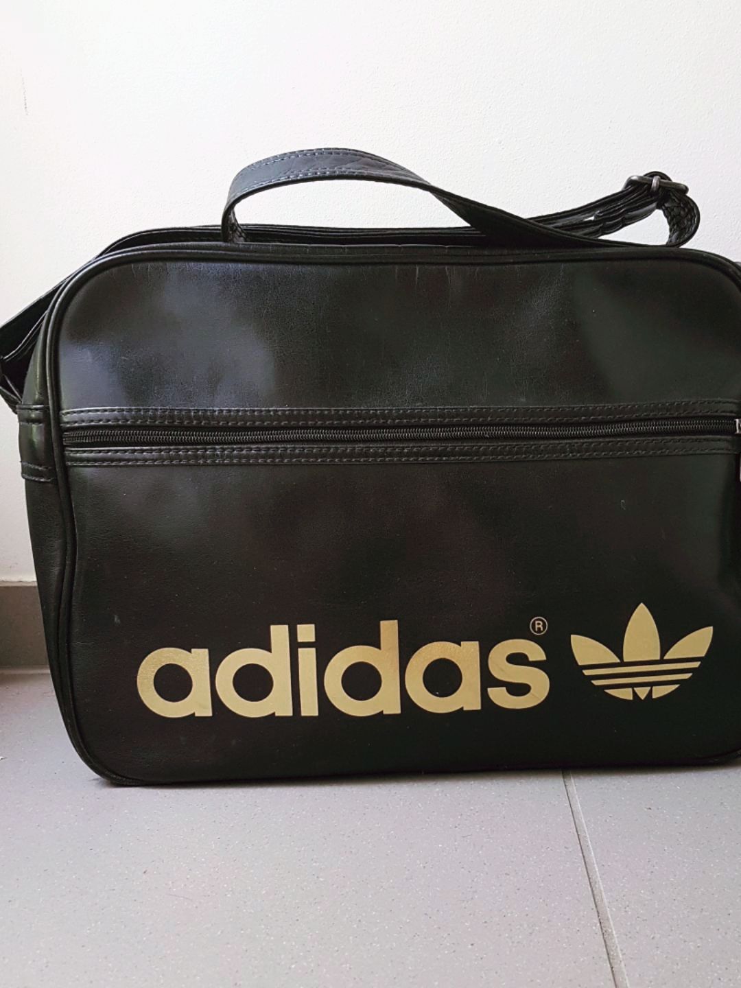 Adidas Airline Bag • Tise