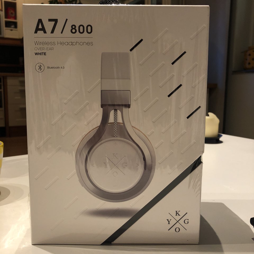 Kygo wireless headphones • Tise