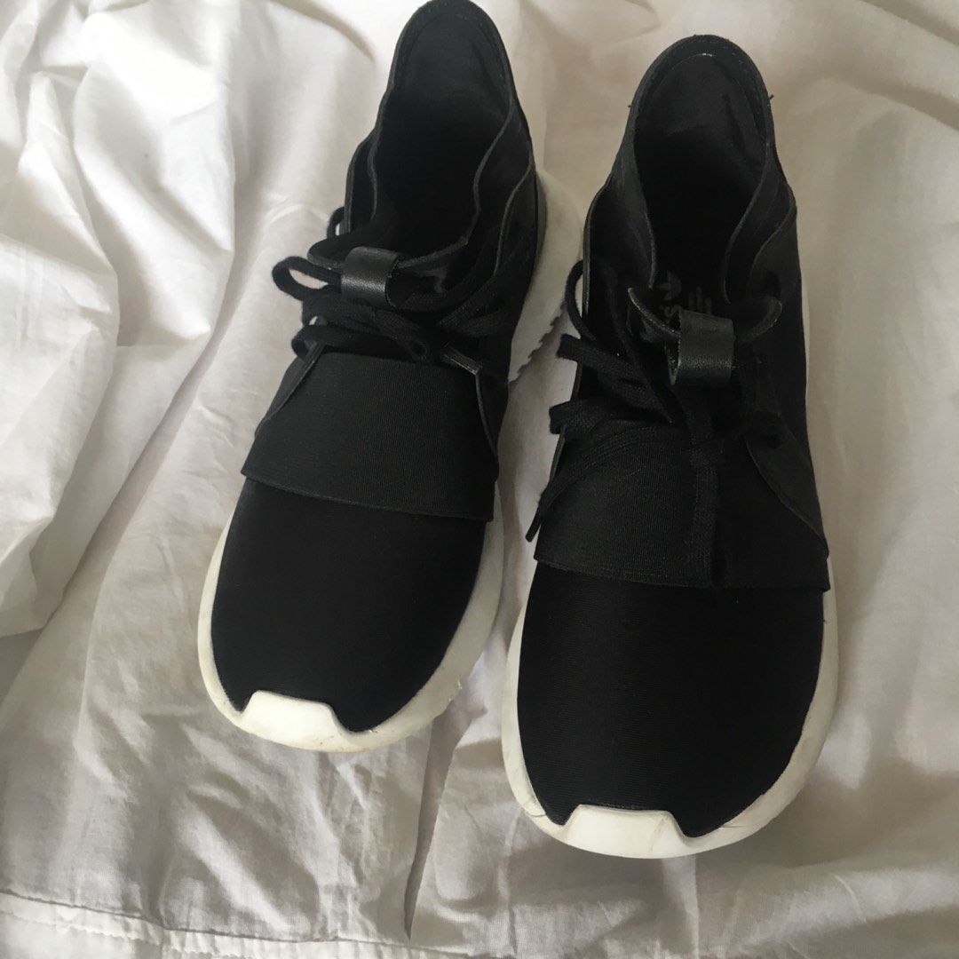 adidas tubular 35