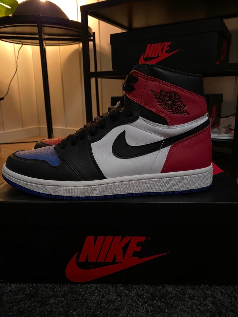 aj1 top