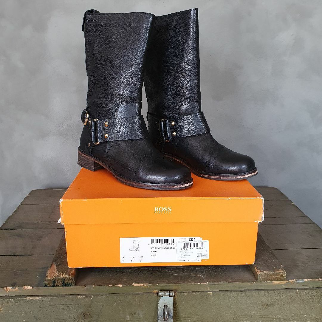 Hugo boss boots • Tise