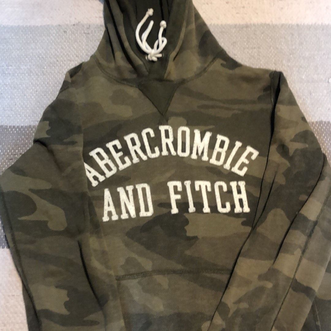 Abercrombie hoodie • Tise