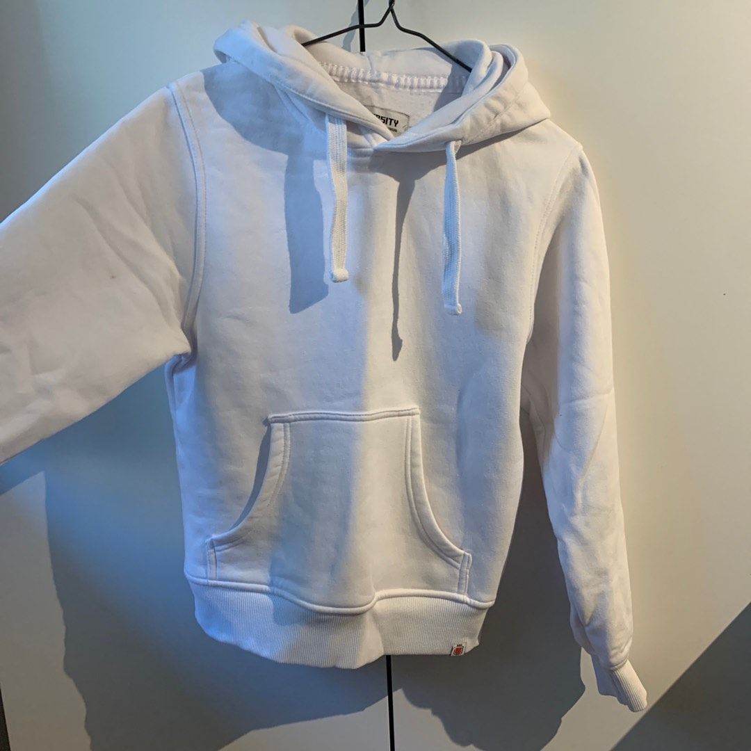 University genser • Tise