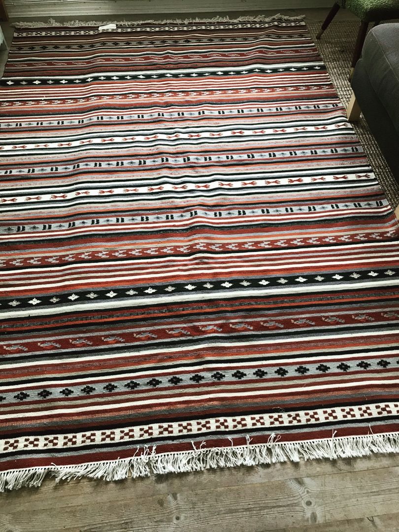 Stort gulvteppe • Tise