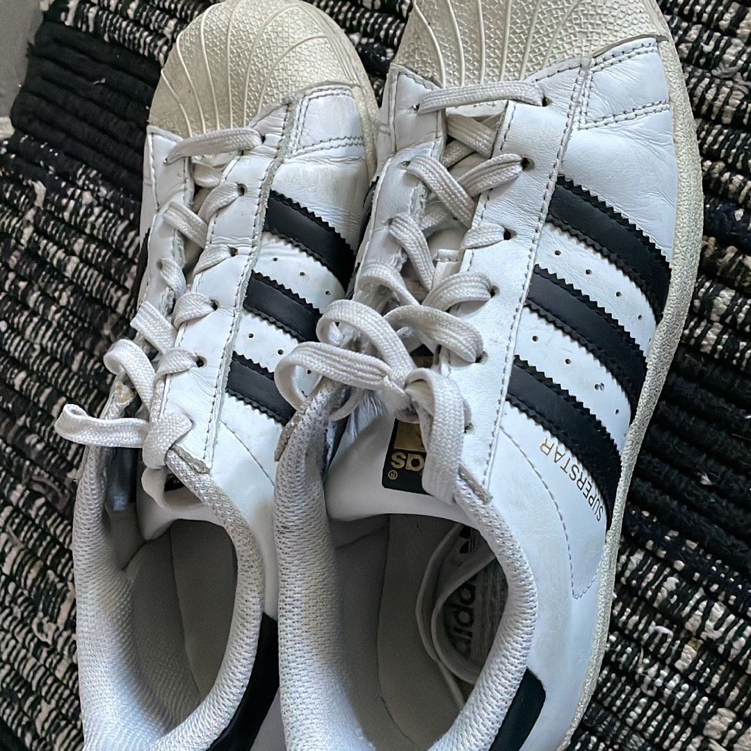 adidas superstar crease