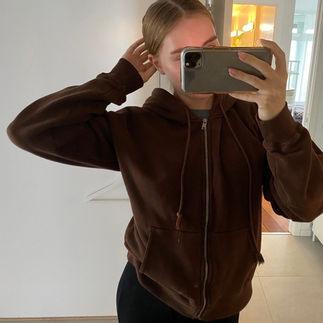 Brandy brun hoodie • Tise