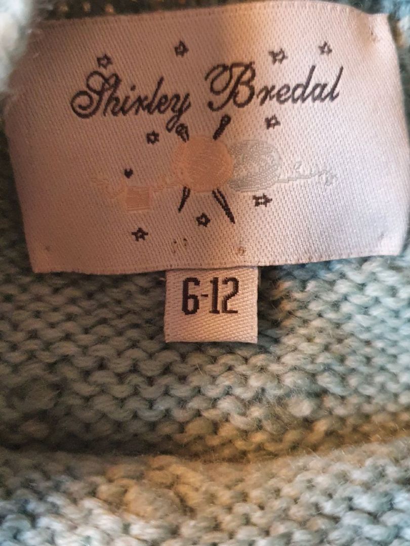 Shirley Bredal • Tise