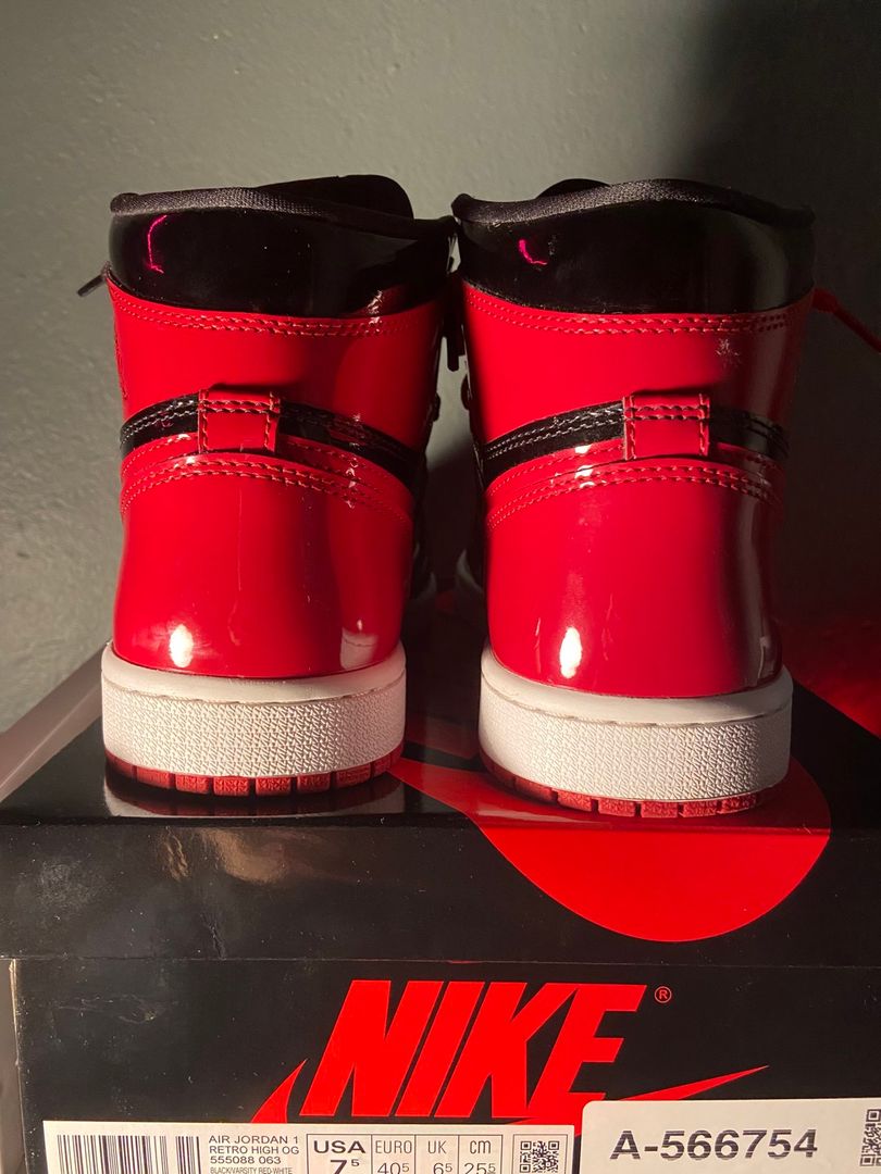 Jordan 1 patent bred • Tise