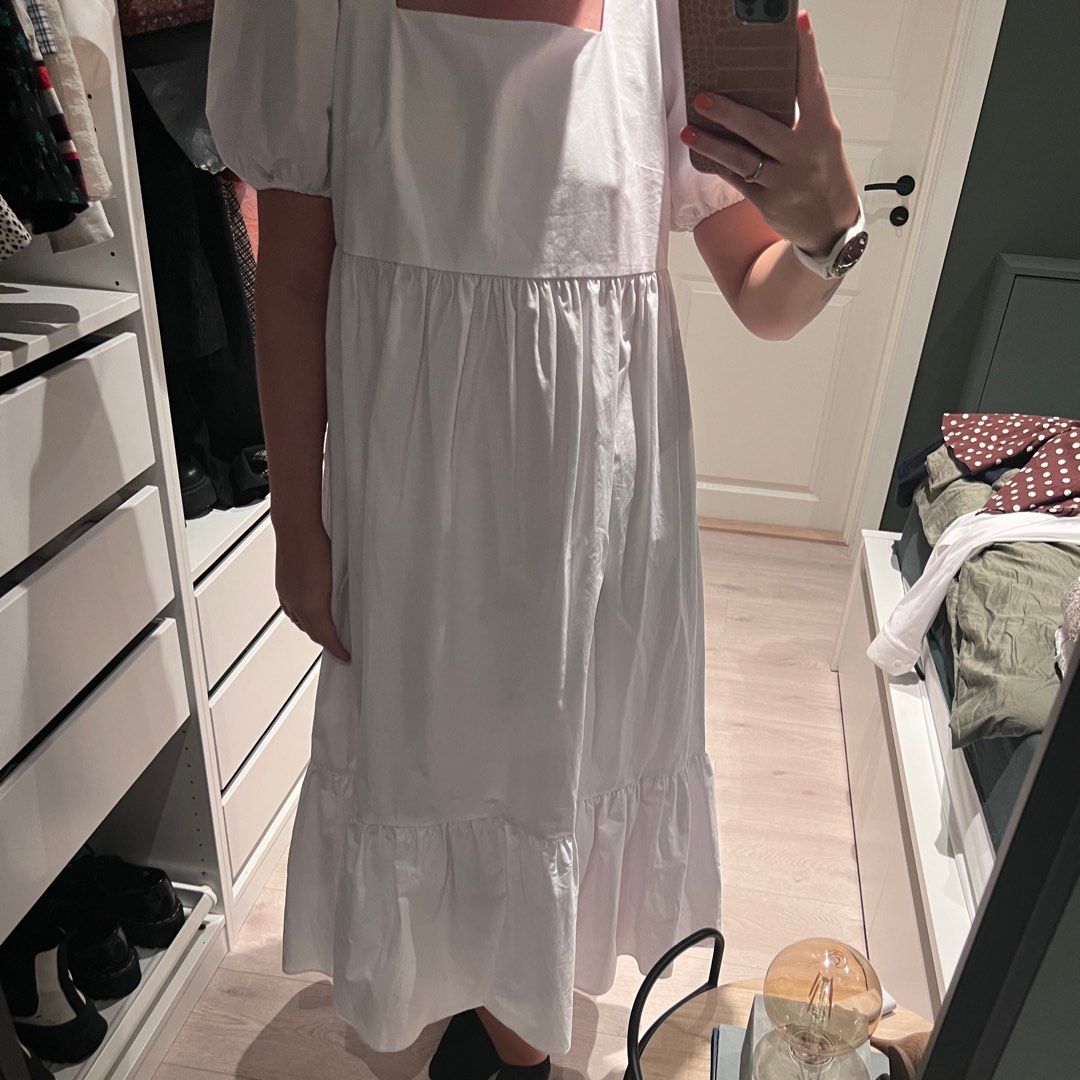 Hvit V Neck Midi sommerkjole main image 1