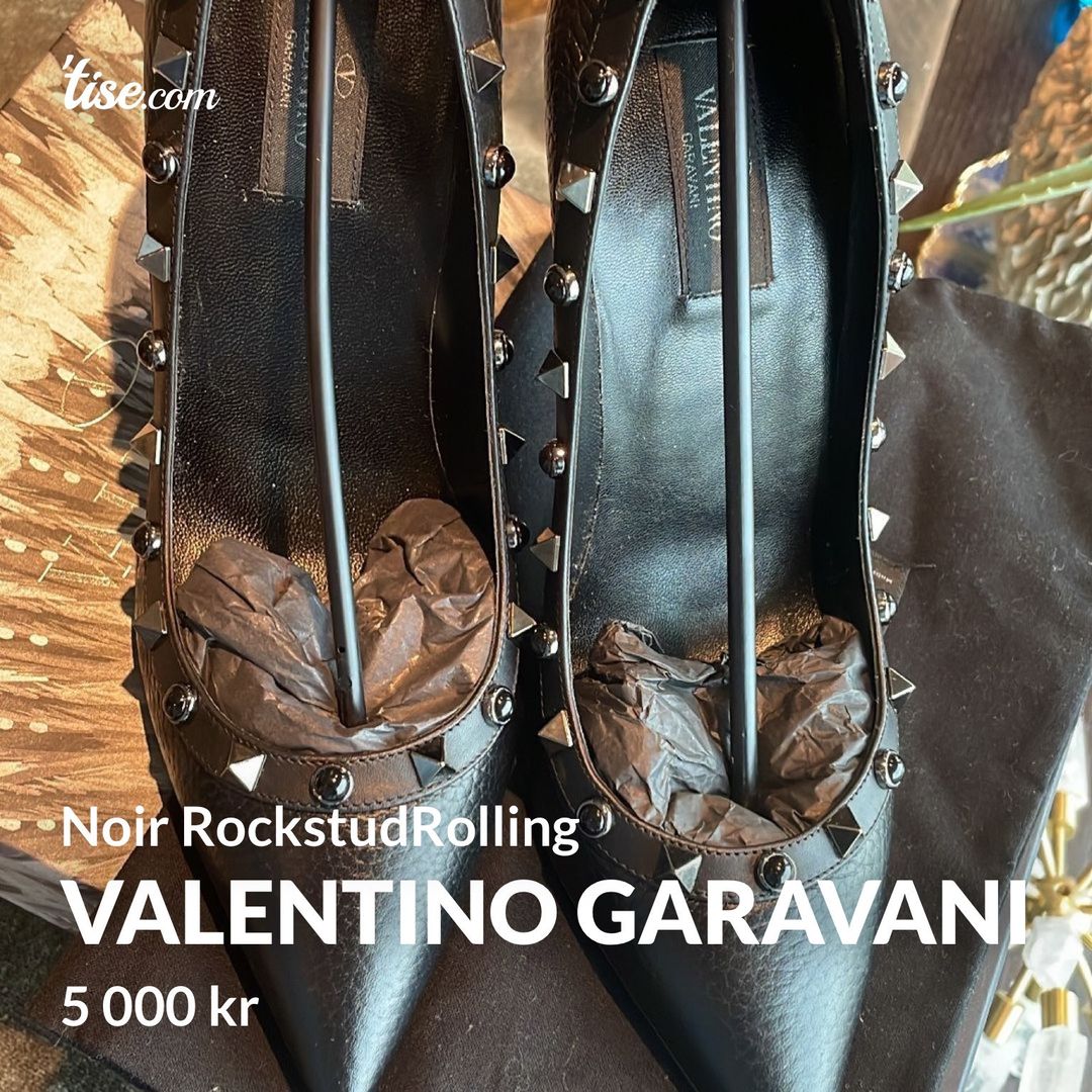 Valentino hotsell garavani noir