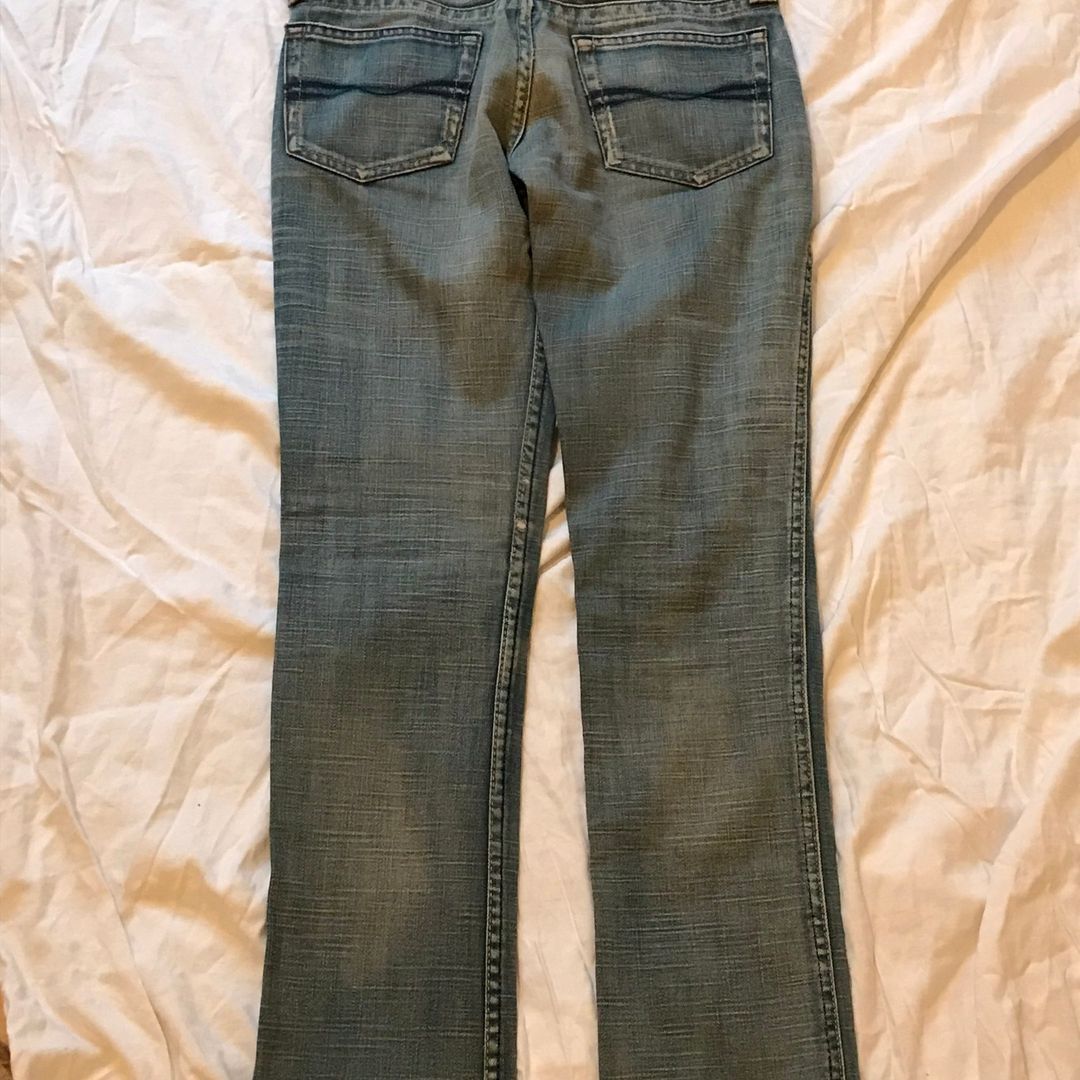 Y2k low rise jeans • Tise