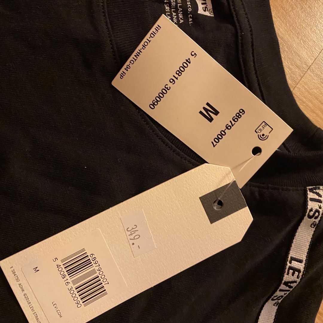 Levis topp • Tise
