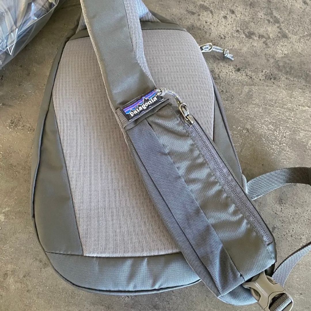 Patagonia sling bag • Tise
