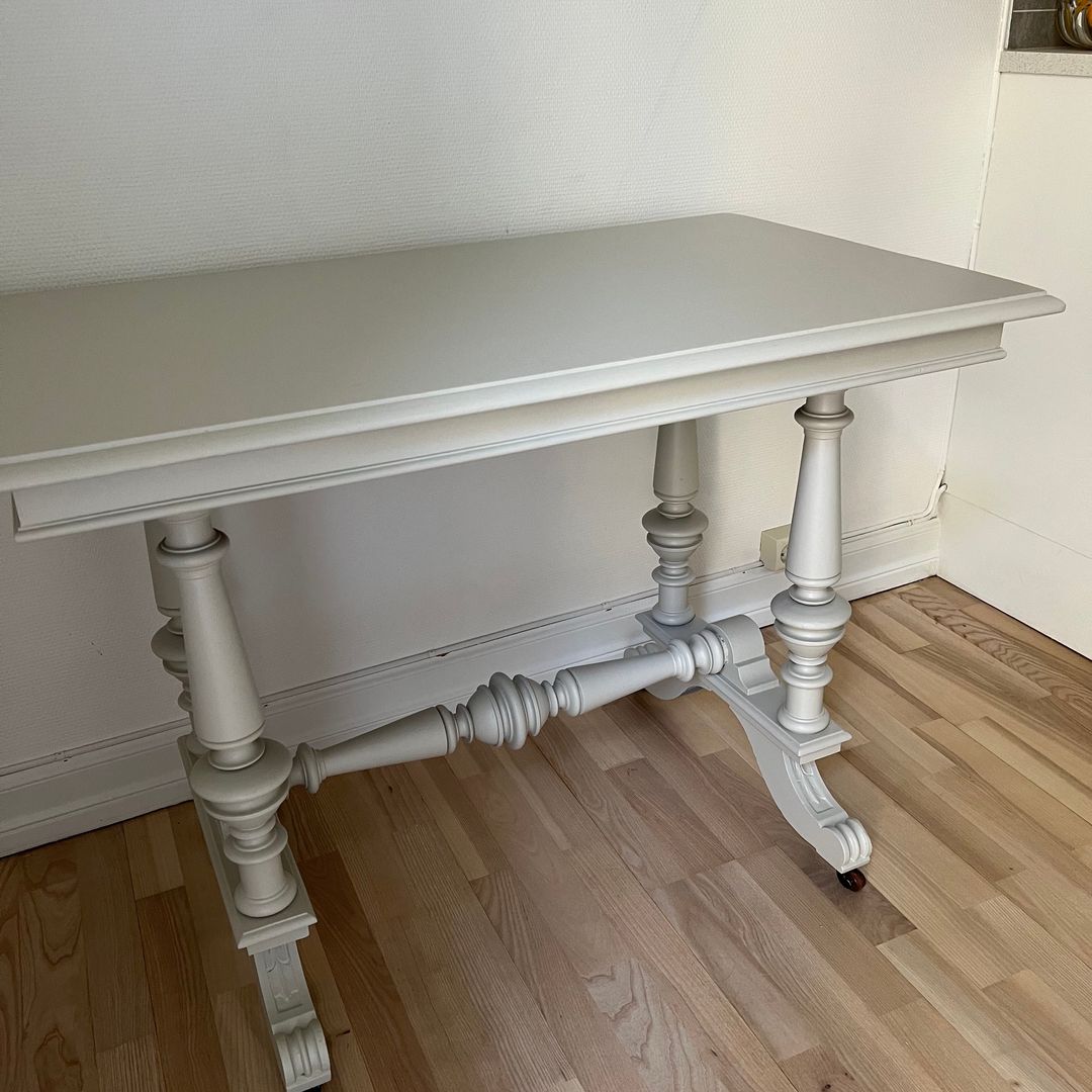 Gammelt bord • Tise