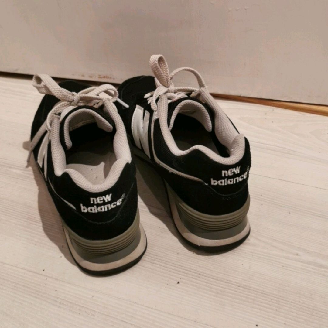 New Balance • Tise