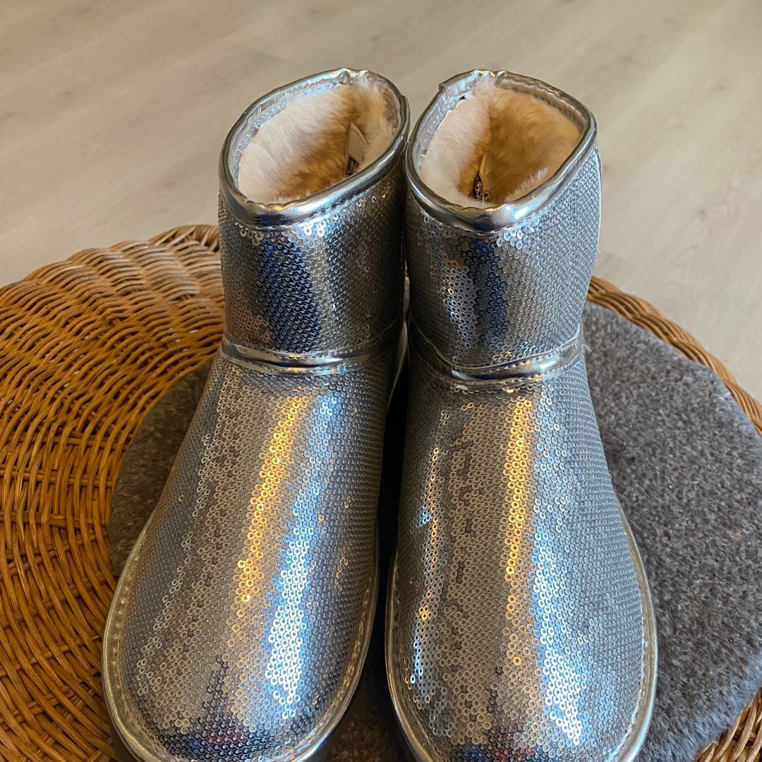 Glitter uggs russ best sale