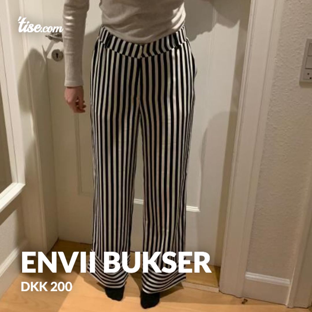 Envii Bukser •