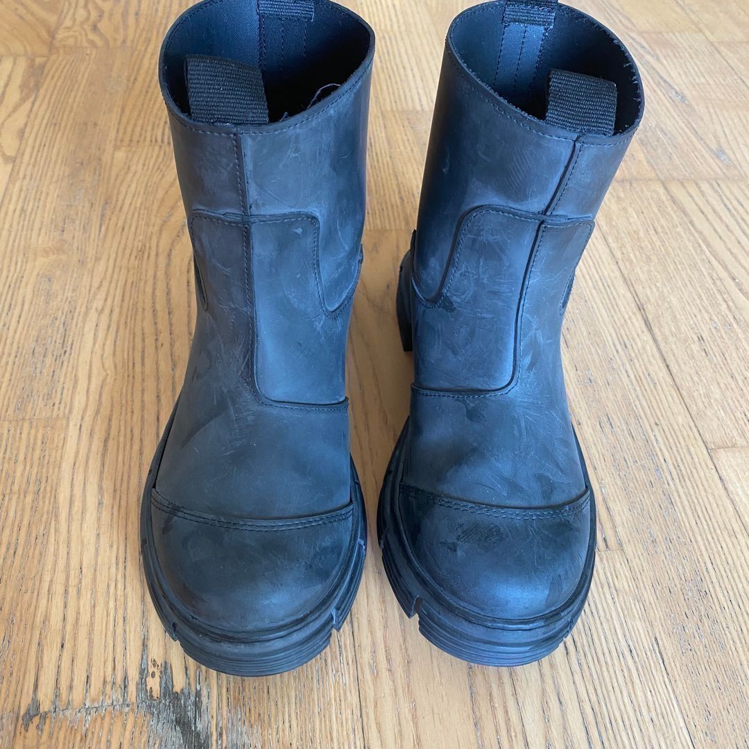Ganni rubber boots • Tise