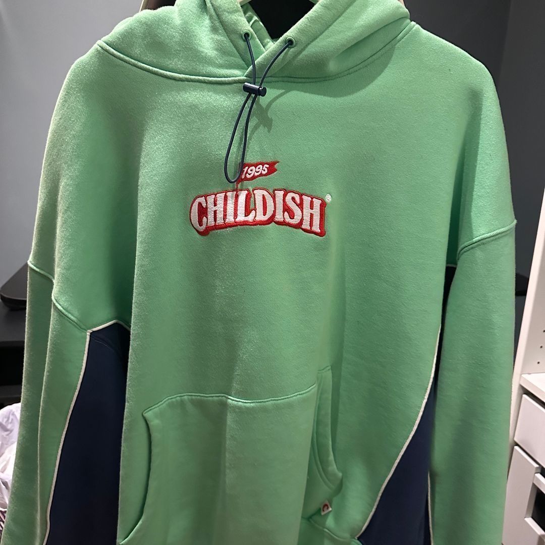 Childish hoodie Tise