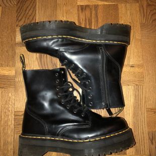 Dr. Martens Tise