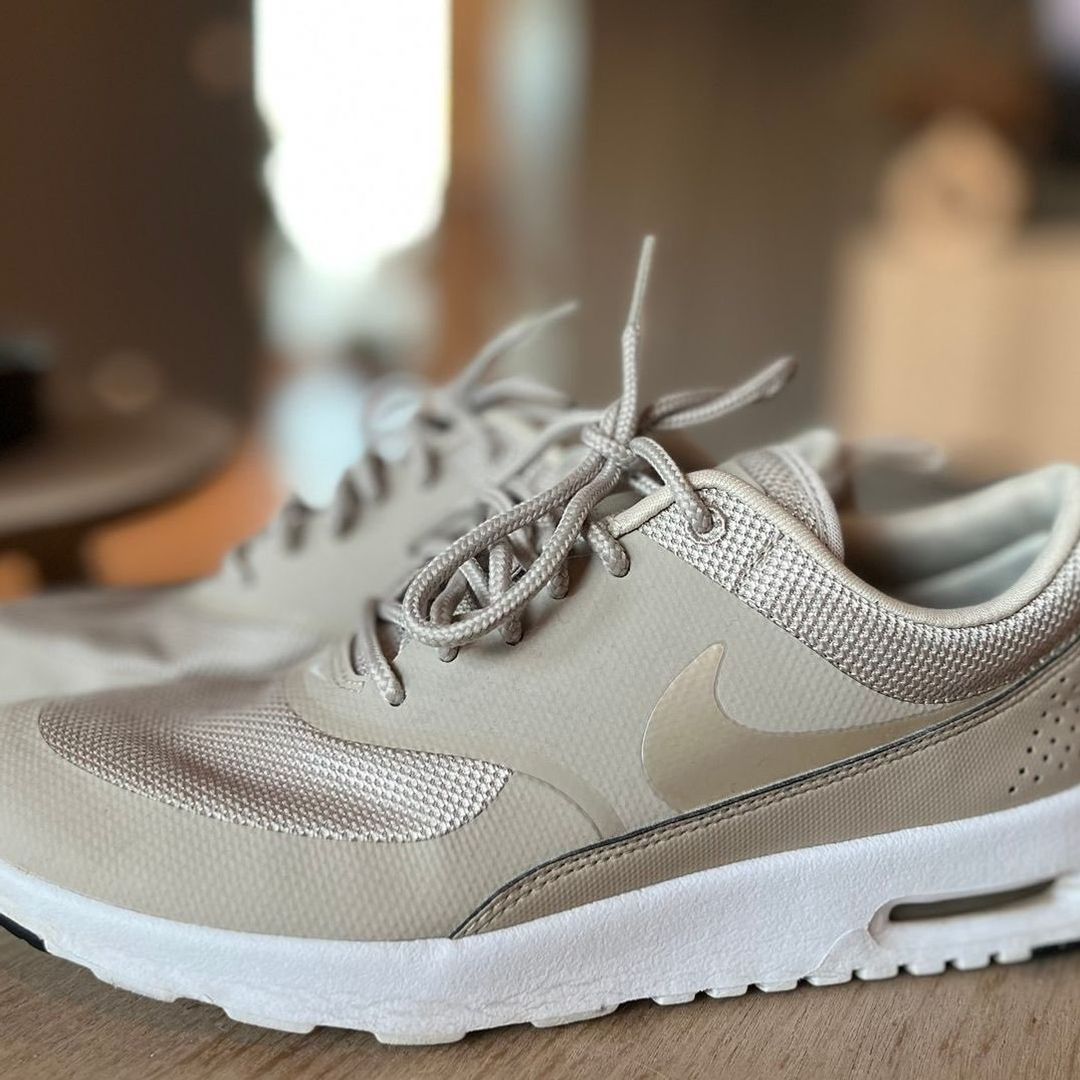 Nike air max thea hvit hotsell