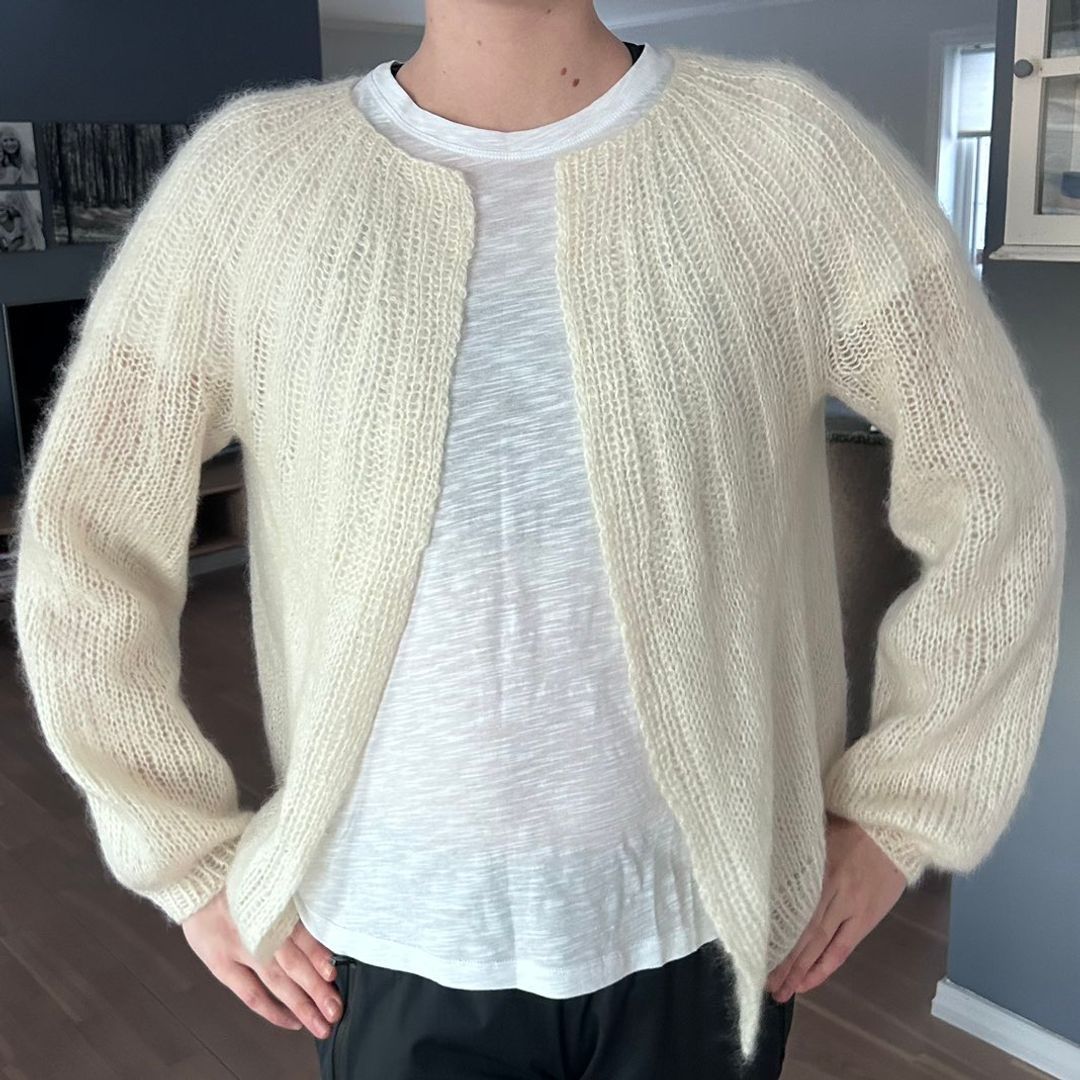 Sunday Cardigan Tise