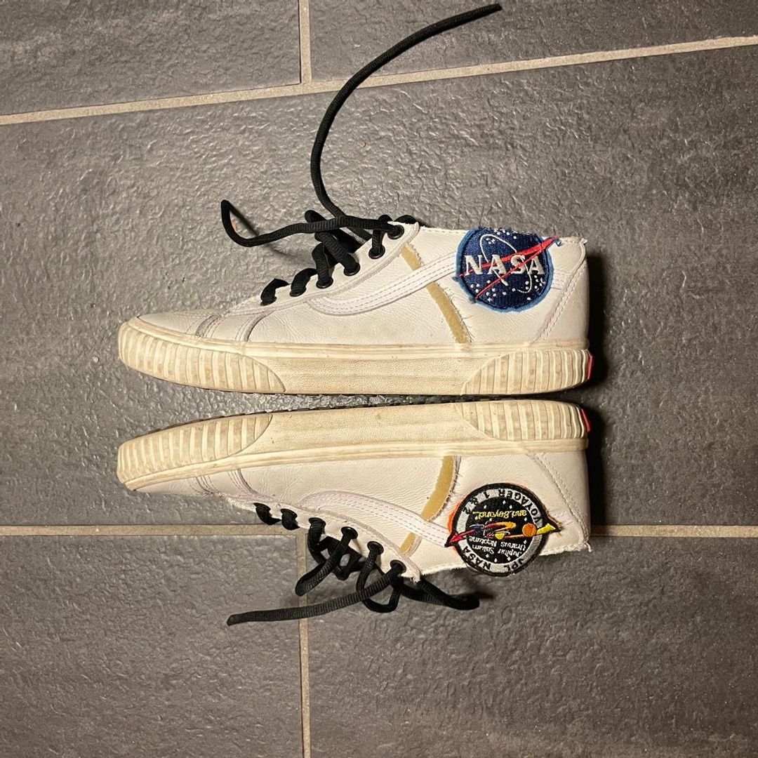 Vans X nasa Tise