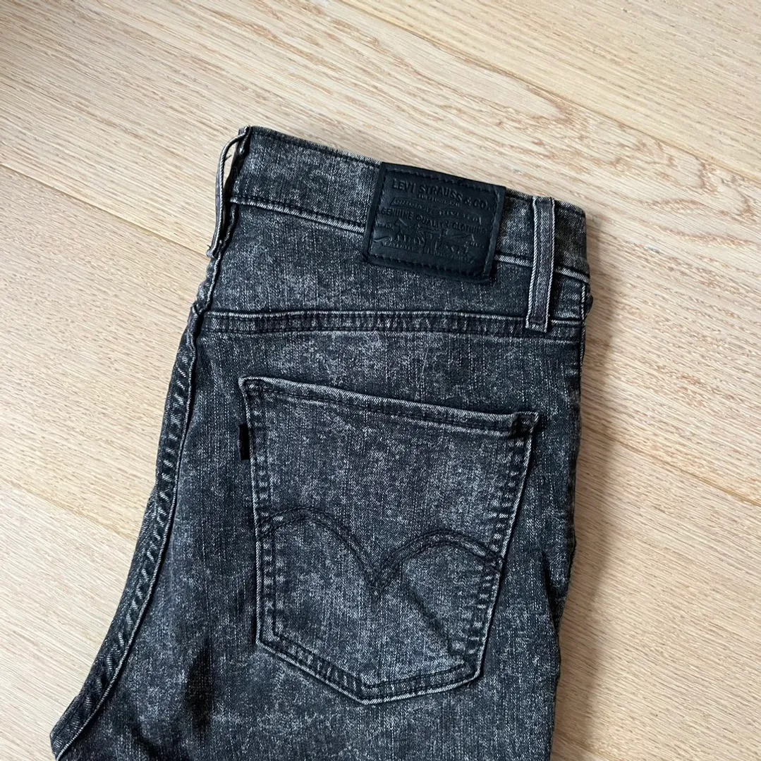 Levi's moto mh ankle t2 jeans 2025