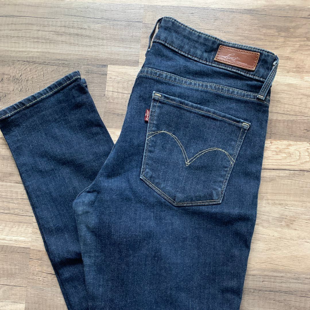 LEVIS Demi curve Tise