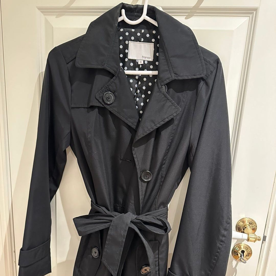 Svart trench coat Tise
