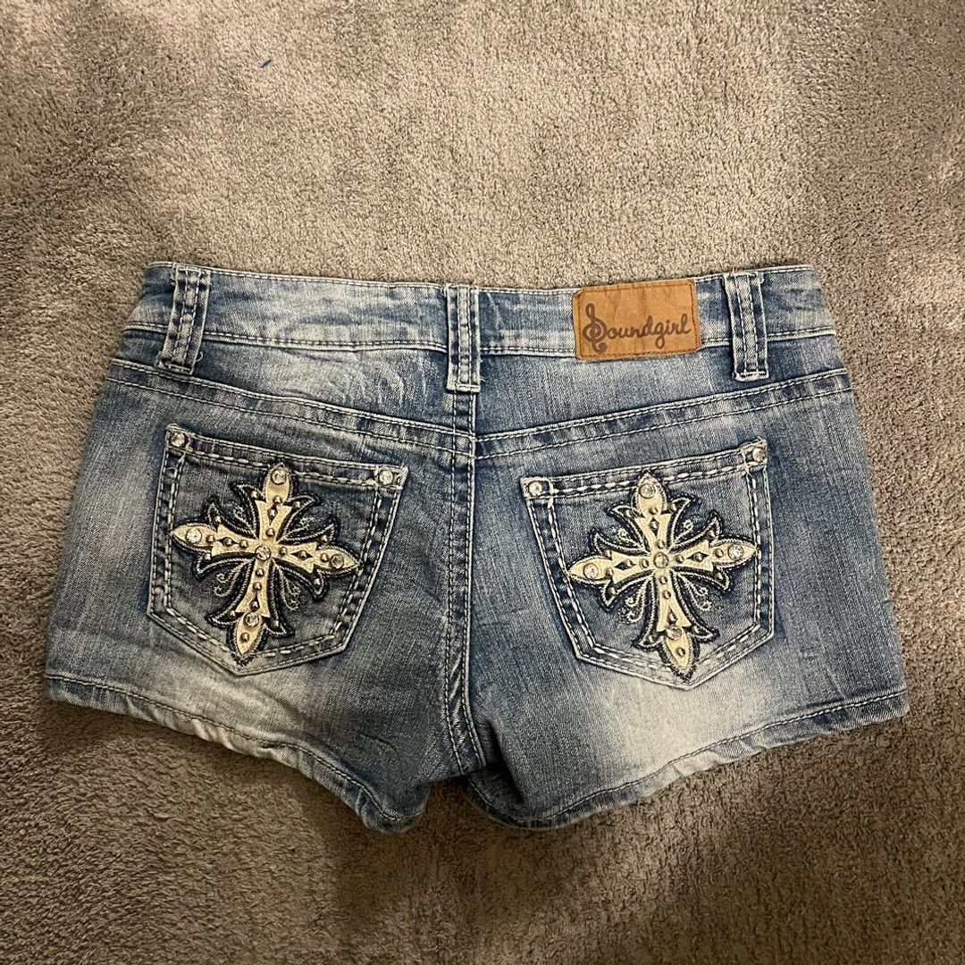 Soundgirl shorts Tise