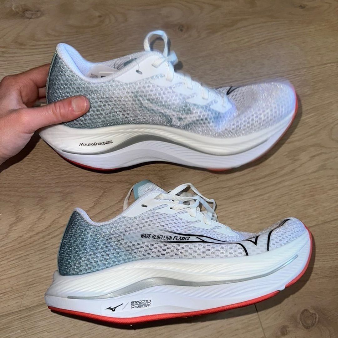 Mizuno f2 store