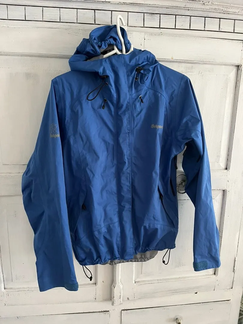Bergans helium lady jacket hotsell