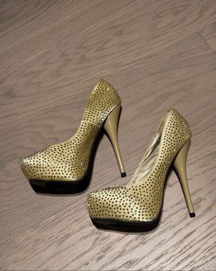Gull Pumps